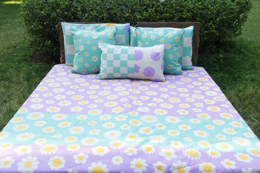 Daisy Dreams (Bedsheet with 2 pillow Covers)