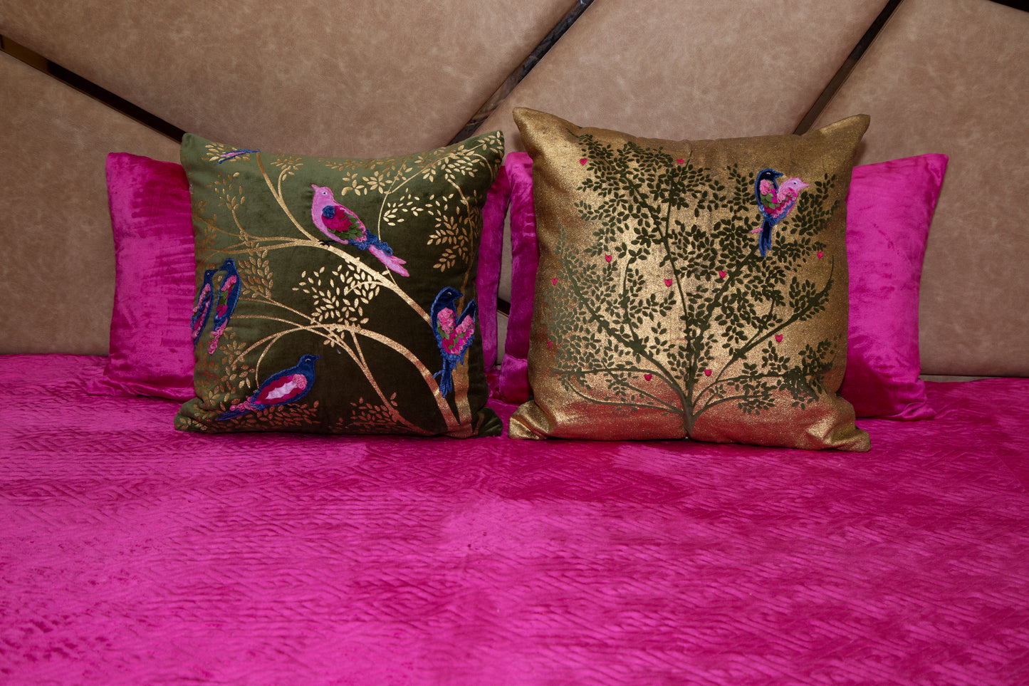 GOLD LEAF (Set of Bedcover with Two Pillow Cover)